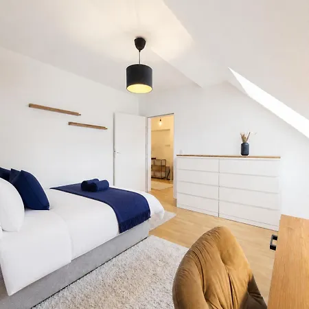 Quiet Clinic Retreat Messe Appartement